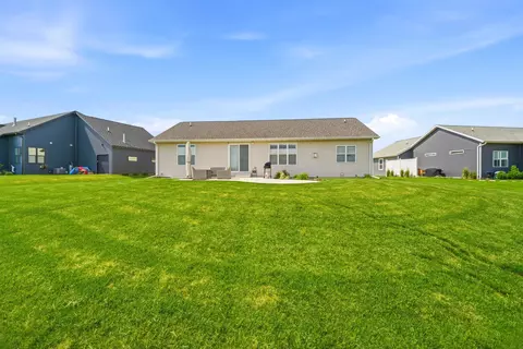 Exterior - 2875 E Turquoise Ln, Appleton, WI 54913 photo 3 of 5
