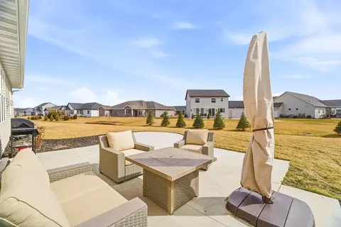 Exterior - 2875 E Turquoise Ln, Appleton, WI 54913 photo 6 of 7