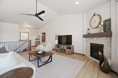 Living - 2875 E Turquoise Ln, Appleton, WI 54913 photo 4 of 4