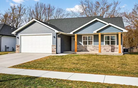 31 Ash Grove Pl, Kaukauna, WI 54130