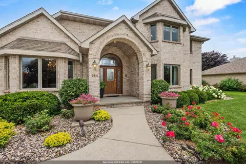 2516 Van Rite Ct, Green Bay, WI 54301
