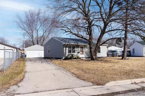 223 Jane Ct, Neenah, WI 54956