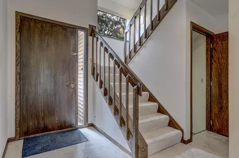 Entry Way - 2916 N Kin St, Appleton, WI 54911 photo 1 of 2