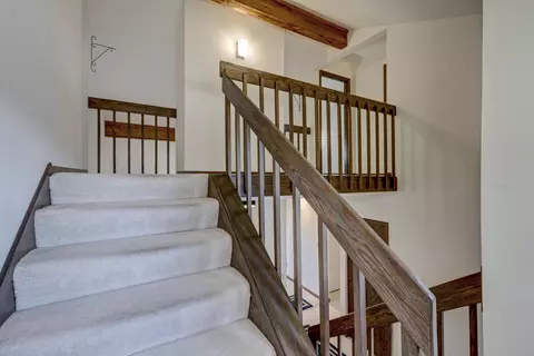 Entry Way - 2916 N Kin St, Appleton, WI 54911 photo 2 of 2