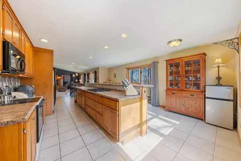 Kitchen - 2190 Carleton Ave, Appleton, WI 54915 photo 6 of 6