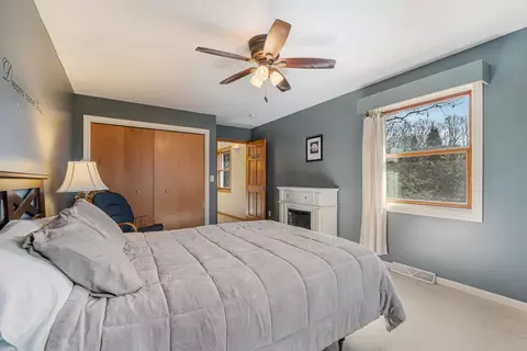 Bedroom - 2190 Carleton Ave, Appleton, WI 54915 photo 4 of 8