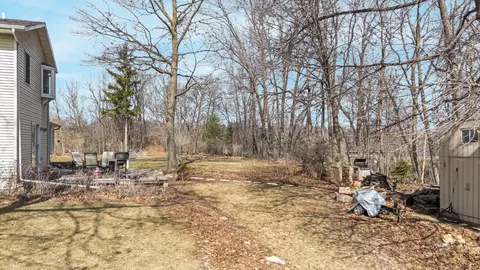 Exterior - 2190 Carleton Ave, Appleton, WI 54915 photo 8 of 13