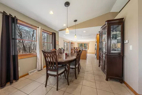 Dining - 2190 Carleton Ave, Appleton, WI 54915 photo 2 of 2