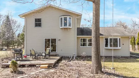 Exterior - 2190 Carleton Ave, Appleton, WI 54915 photo 6 of 13