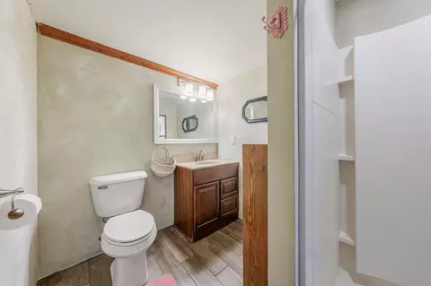 Bath - 2190 Carleton Ave, Appleton, WI 54915 photo 6 of 6