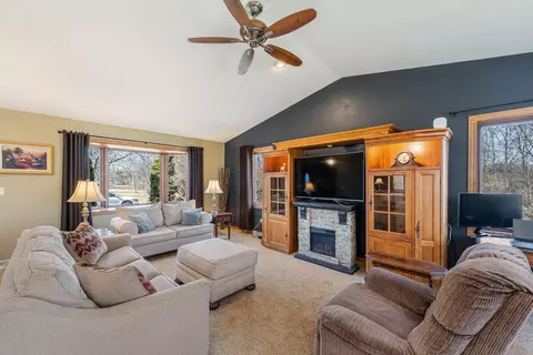 Living - 2190 Carleton Ave, Appleton, WI 54915 photo 1 of 2