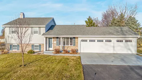 n1337 Fairwinds Drive, Greenville, WI 54942
