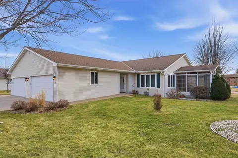 1399 W South Park Ave, Oshkosh, WI 54902