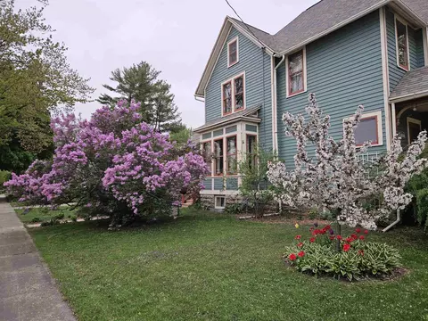 Exterior - 913 W 5th St, Appleton, WI 54914 photo 15 of 16
