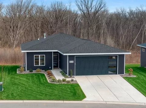 4001 Antwerp Ave #4, Howard, WI 54313