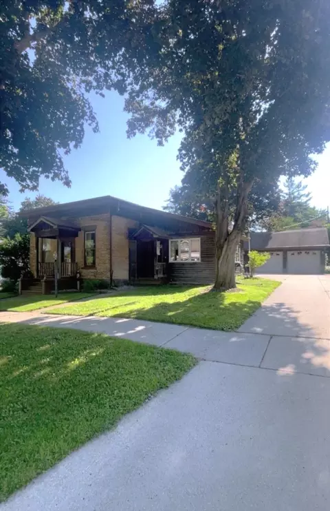 208 N Capron St, Berlin, WI 54923