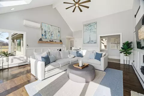 Living - 3667 W Quaker Ridge Ln, Appleton, WI 54914 photo 6 of 8