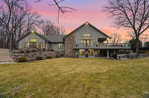 Exterior - 3667 W Quaker Ridge Ln, Appleton, WI 54914 photo 11 of 18