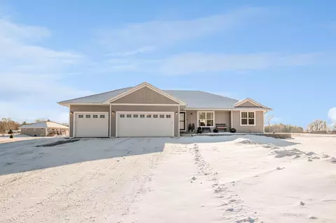 2885 T Berg Cir, Abrams, WI 54101
