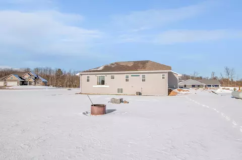 Exterior - 2885 T Berg Cir, Abrams, WI 54101 photo 5 of 6