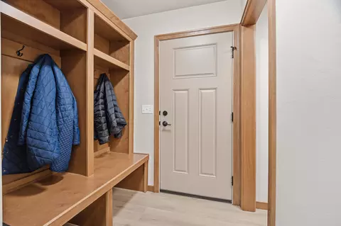 Entry Way - 2215 E Honeygold Ct, Appleton, WI 54913 photo 2 of 2