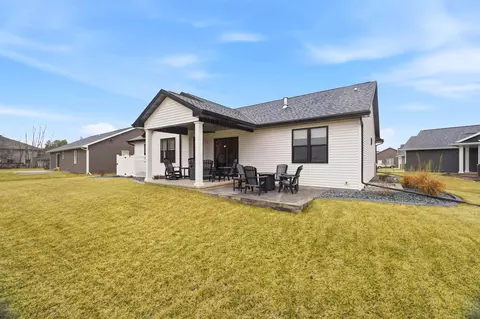 Exterior - 2215 E Honeygold Ct, Appleton, WI 54913 photo 2 of 7
