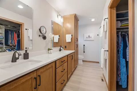 Bath - 2215 E Honeygold Ct, Appleton, WI 54913 photo 1 of 3