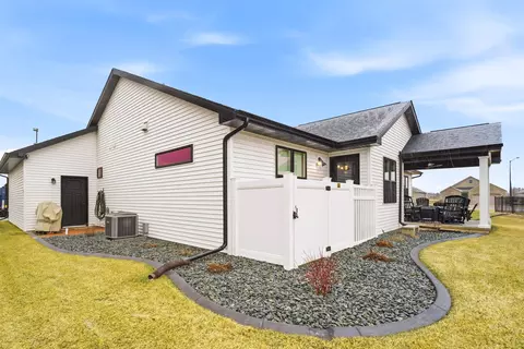Exterior - 2215 E Honeygold Ct, Appleton, WI 54913 photo 6 of 7