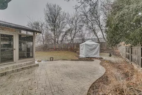 Exterior - 30 Weatherstone Dr, Appleton, WI 54914 photo 6 of 14