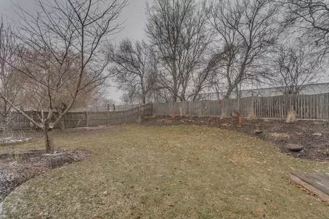 Exterior - 30 Weatherstone Dr, Appleton, WI 54914 photo 11 of 14