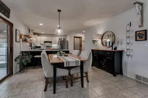 Dining - 30 Weatherstone Dr, Appleton, WI 54914 photo 2 of 2