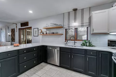 Kitchen - 30 Weatherstone Dr, Appleton, WI 54914 photo 3 of 4