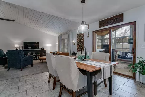 Dining - 30 Weatherstone Dr, Appleton, WI 54914 photo 1 of 2