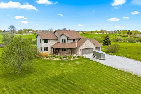 n2729 Lakeshore Road, Kewaunee, WI 54216