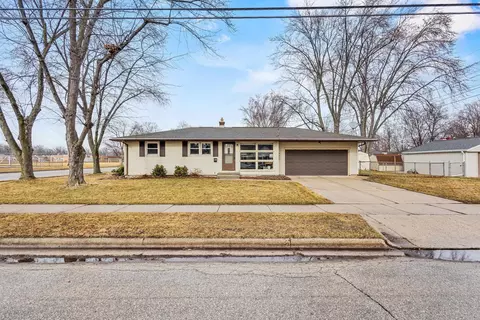 1062 Liberty St, Green Bay, WI 54304