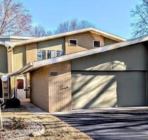 1235 W Nicolet Cir, Appleton, WI 54914