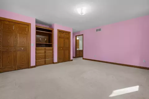 Bedroom - 63 Brentwood Ln, Appleton, WI 54915 photo 4 of 8