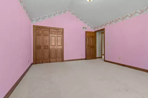 Bedroom - 63 Brentwood Ln, Appleton, WI 54915 photo 6 of 8