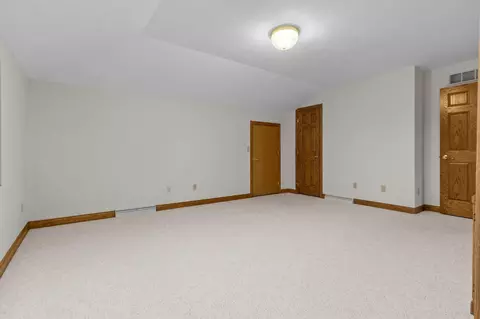 Bedroom - 63 Brentwood Ln, Appleton, WI 54915 photo 7 of 8