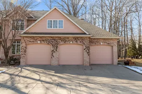 Exterior - 63 Brentwood Ln, Appleton, WI 54915 photo 7 of 14