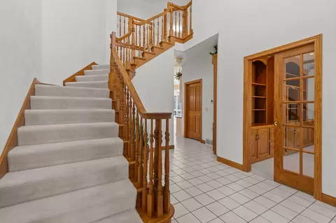 Entry Way - 63 Brentwood Ln, Appleton, WI 54915 photo 3 of 6