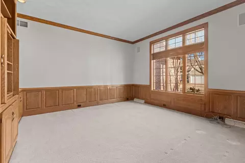 Living - 63 Brentwood Ln, Appleton, WI 54915 photo 1 of 8