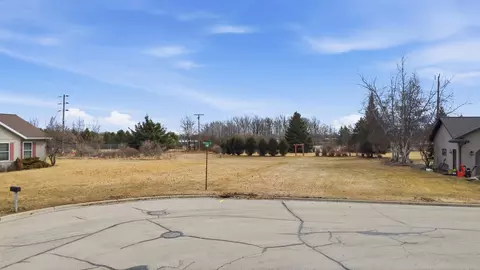 mckinley avenue, Clintonville, WI 54929