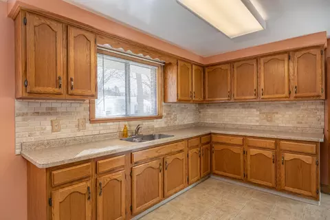 1631 S Walden Ave, Appleton, WI 54915 photo 4