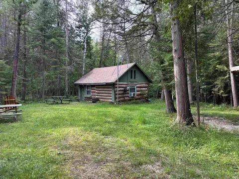 8062 Sand Bay Rd, Sturgeon Bay, WI 54235