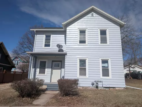 109 Park Ave, Berlin, WI 54923