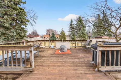 Exterior - 3230 S Whip Poor Will Ln, Appleton, WI 54915 photo 6 of 10