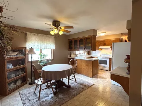 Kitchen - 1931 N Summit St, Appleton, WI 54914 photo 1 of 2