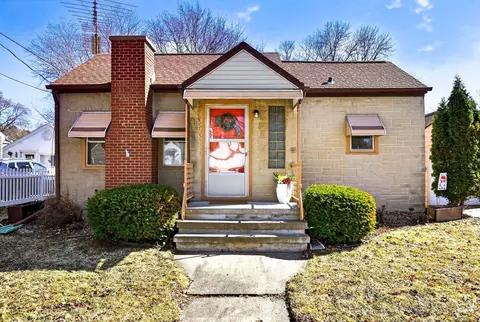 1108 N Gillett St, Appleton, WI 54914 photo 2