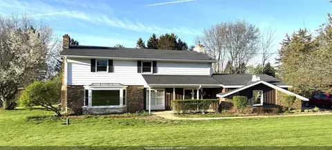 w2268 Ledgeview Road, Green Lake, WI 54941